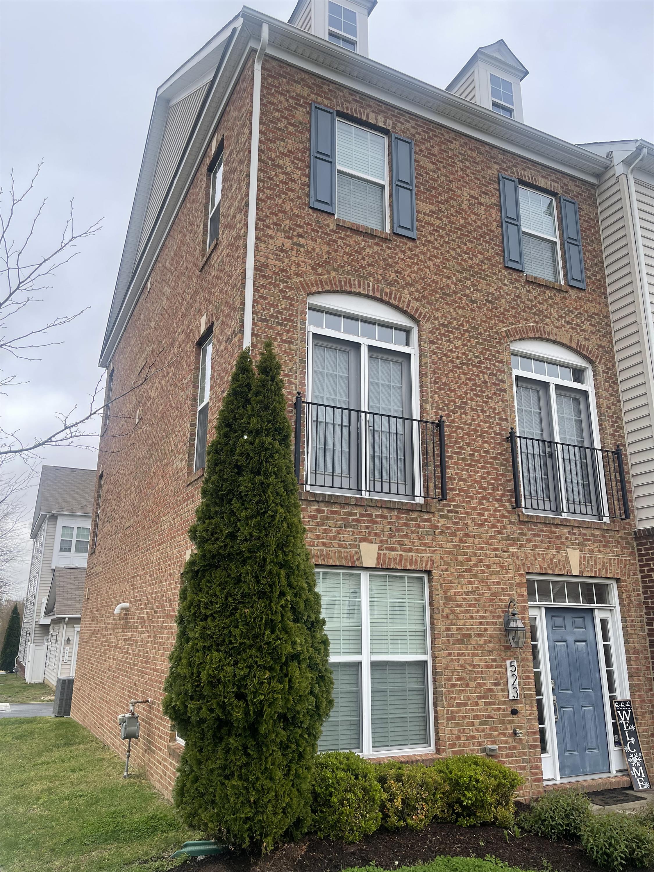 523 Jurgensen Place - 1